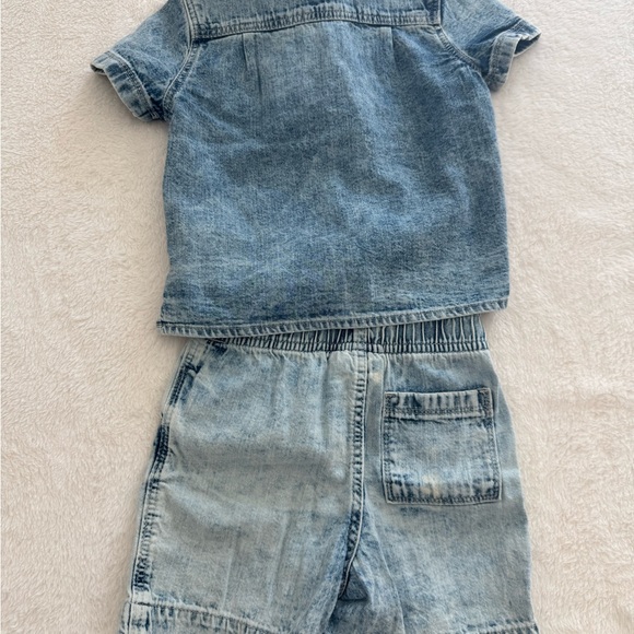 Baby Gap Boy’s Denim Set with Short Sleeve Button Down‎ and Shorts - Picture 7 of 11
